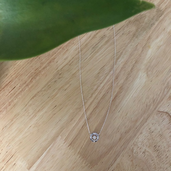 🌸 3/$25 Dainty Nautical Fashion Necklace - Picture 3 of 3